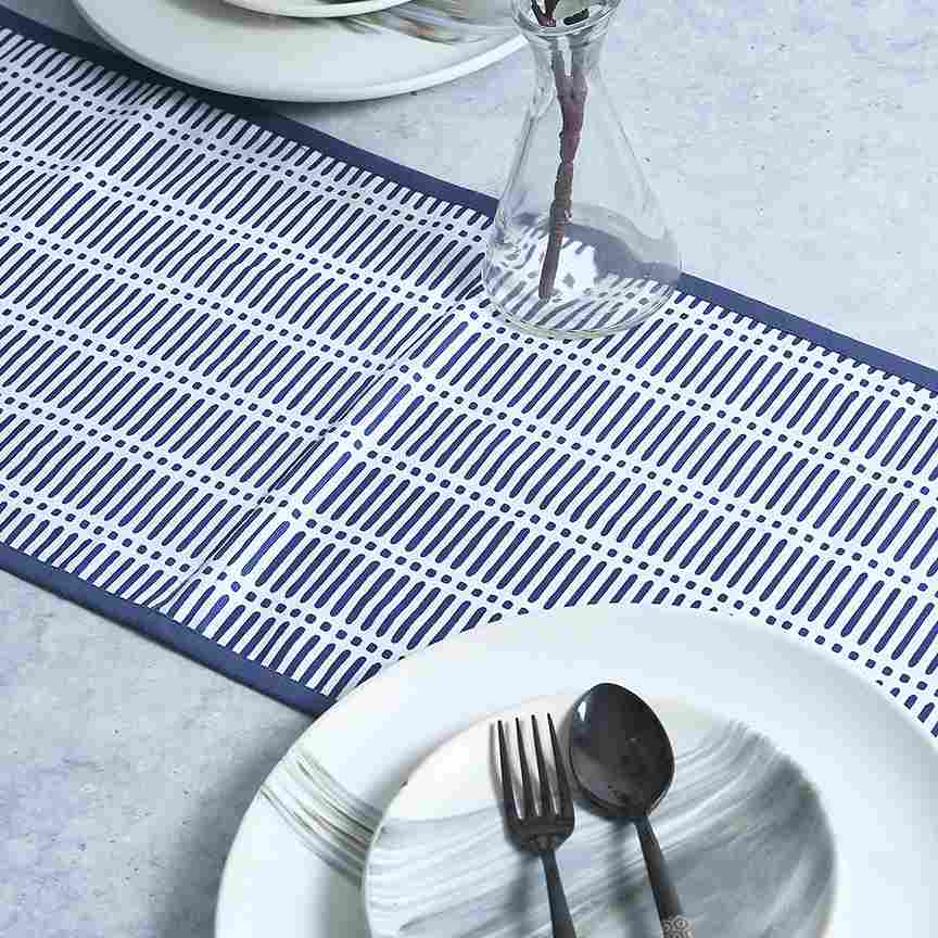 Como Table runner - Blue - Image 4