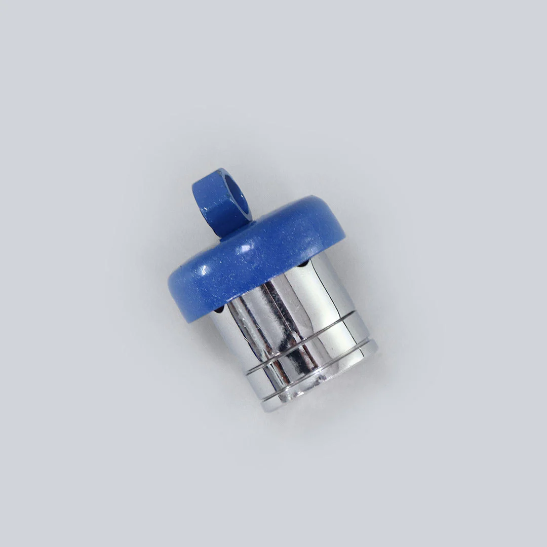 Health GuardĀ Outer LidĀ PressureĀ CookerĀ 3 Litres, Blue - Whistle - Image 3