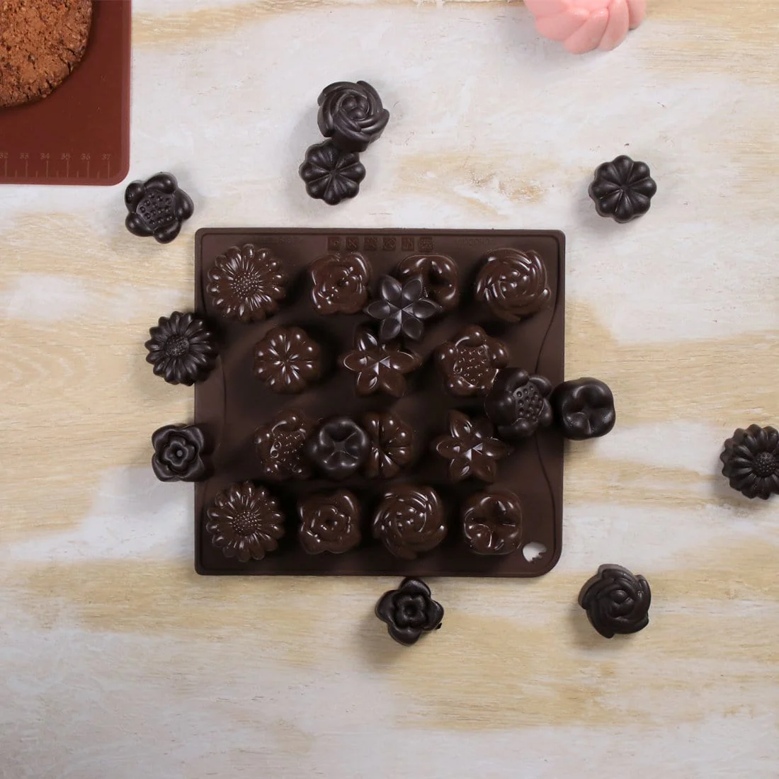 Pavoni Platinum Silicone Choco-Ice Bouquet Mould - Image 11